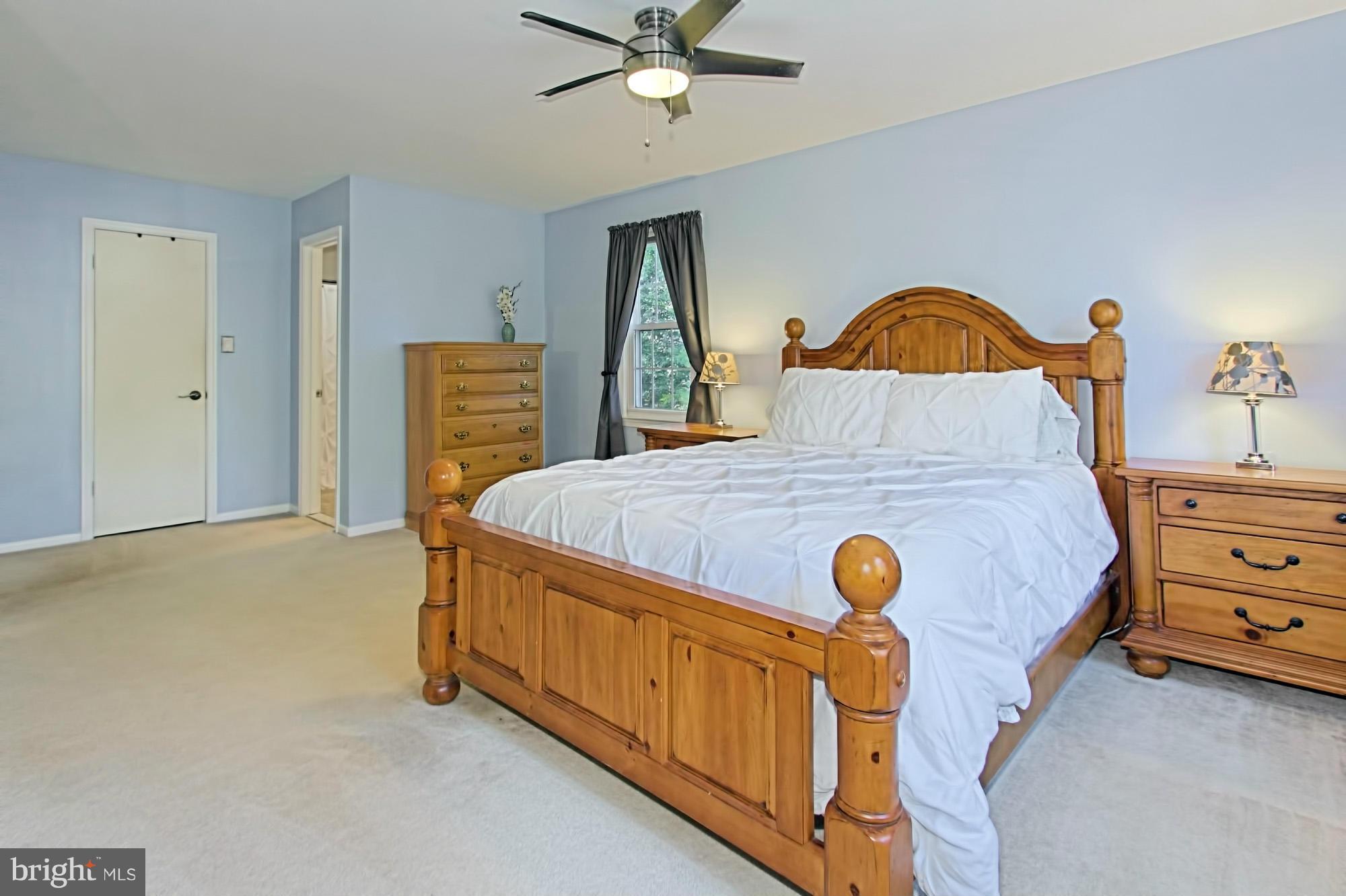 10041 Marshall Pond Road Burke, VA 22015 - Photo 15 of 30 Extra space for a sitting area in the Master BR
