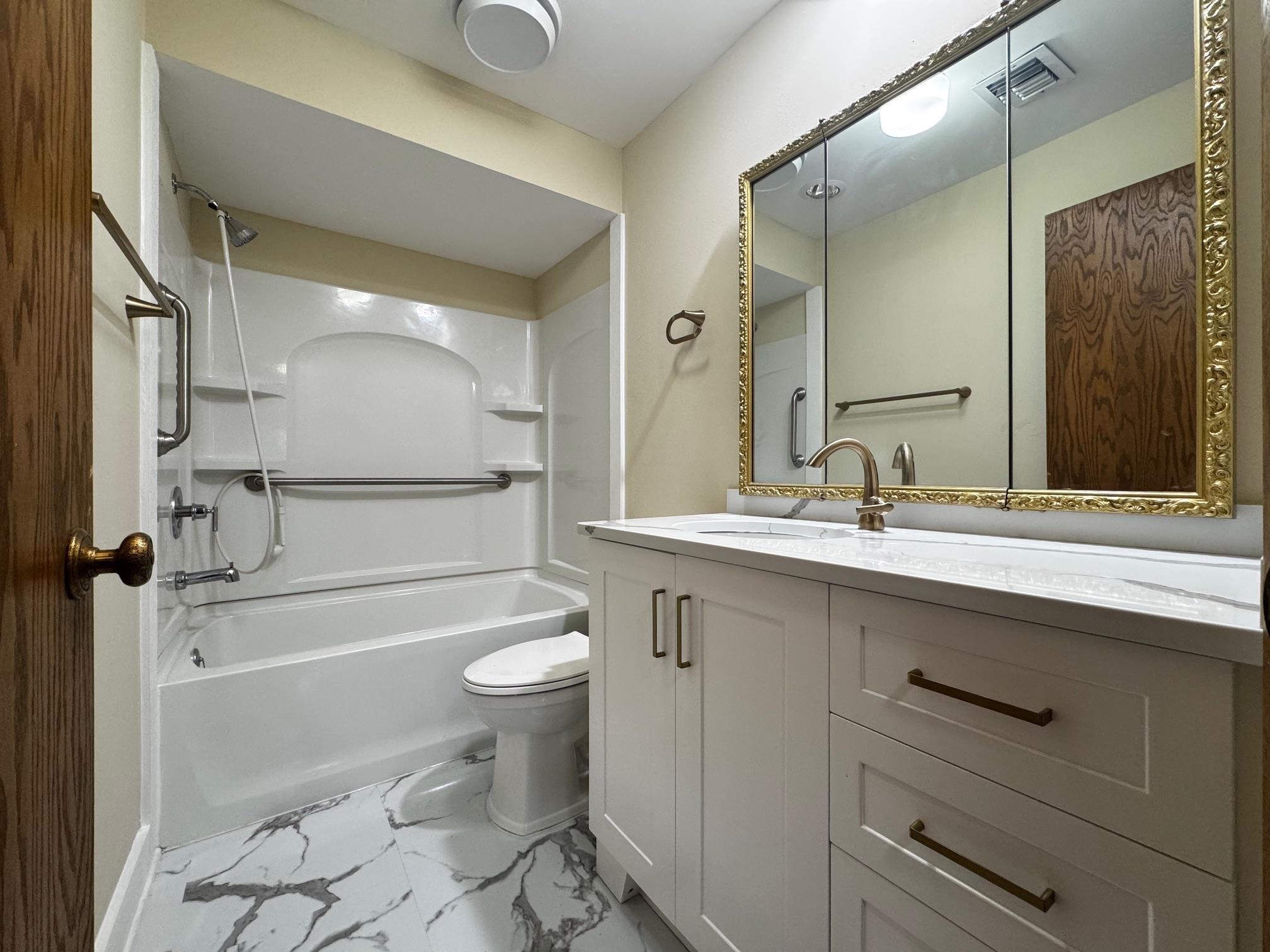 2803 Century Harbor Road, Unit 4 Middleton, WI 53562 - Photo 18 of 29