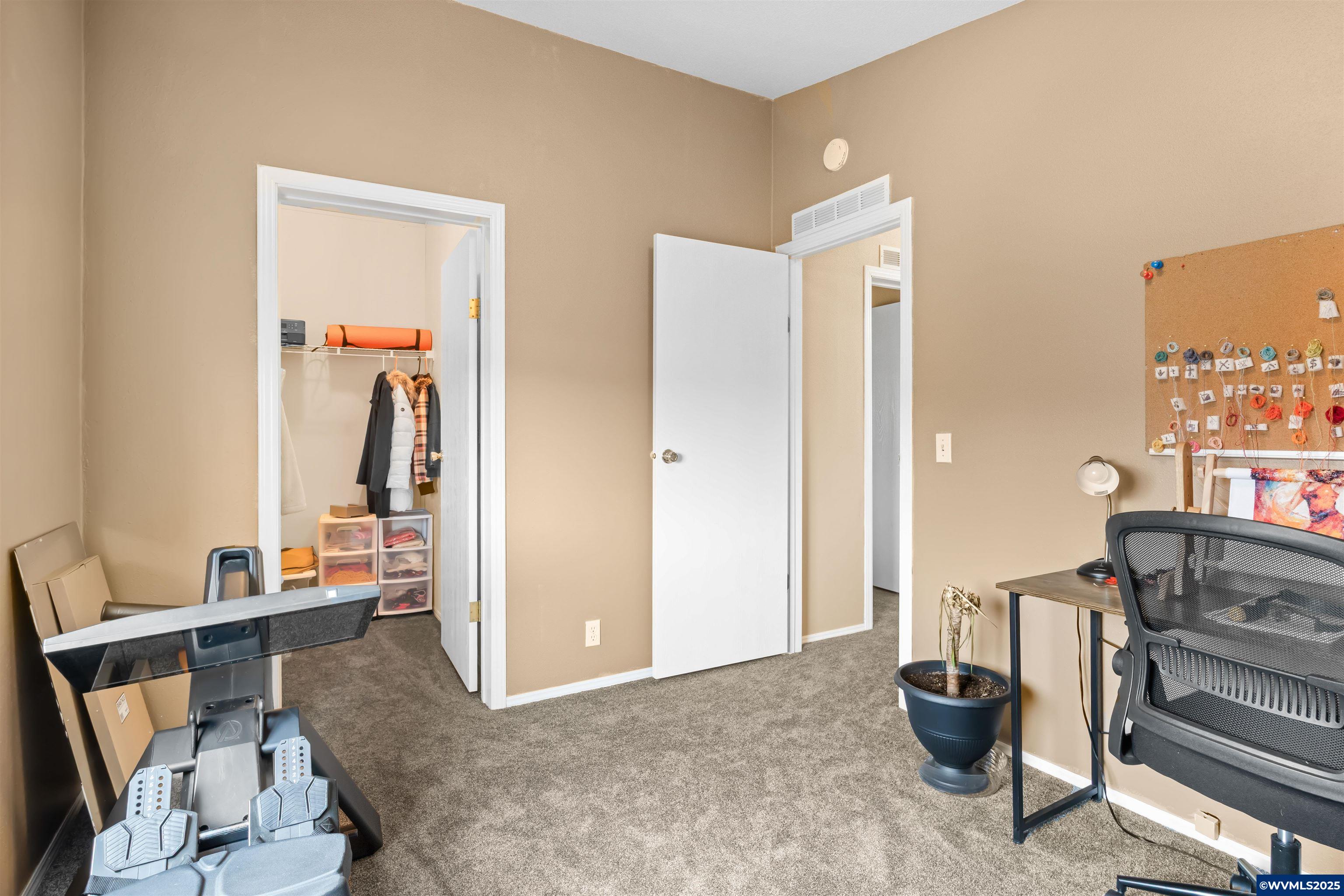 5422 Portland Road Northeast, Unit 22 Salem, OR 97305 - Photo 34 of 40