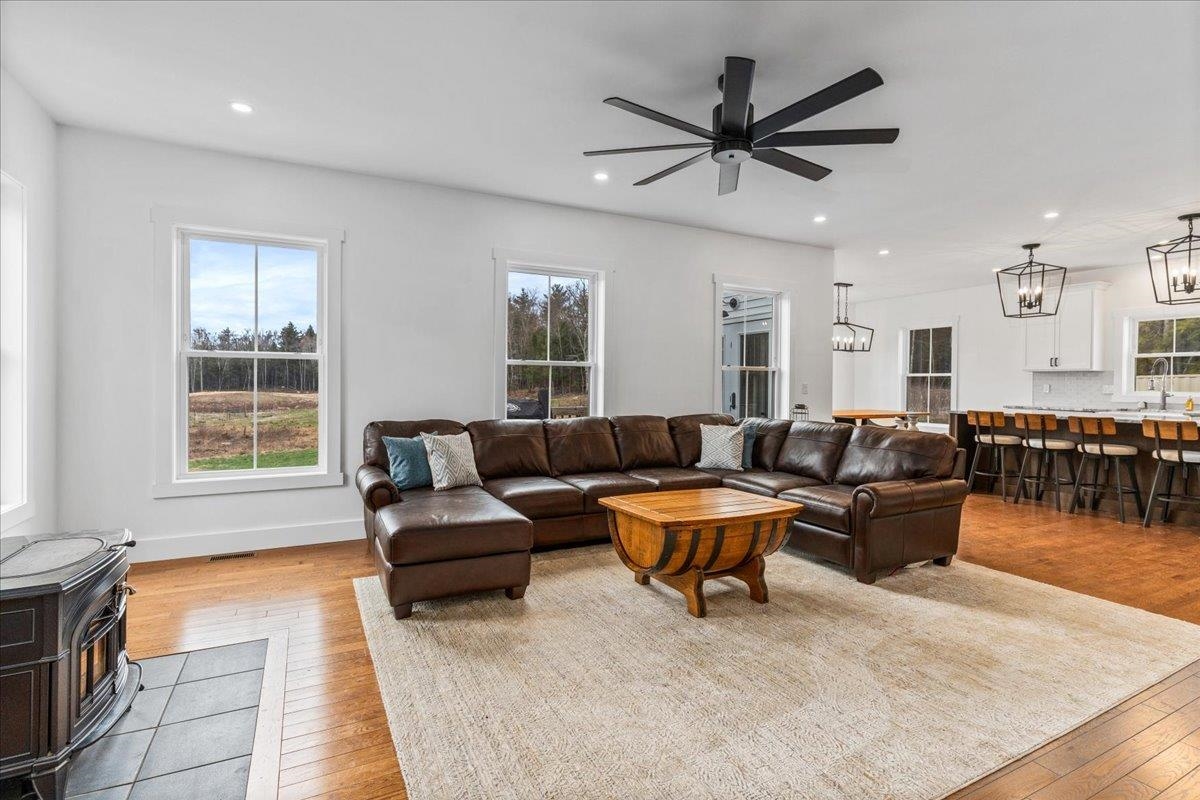 26 Meeting House Hill Road Deerfield, NH 03037 - Photo 18 of 60