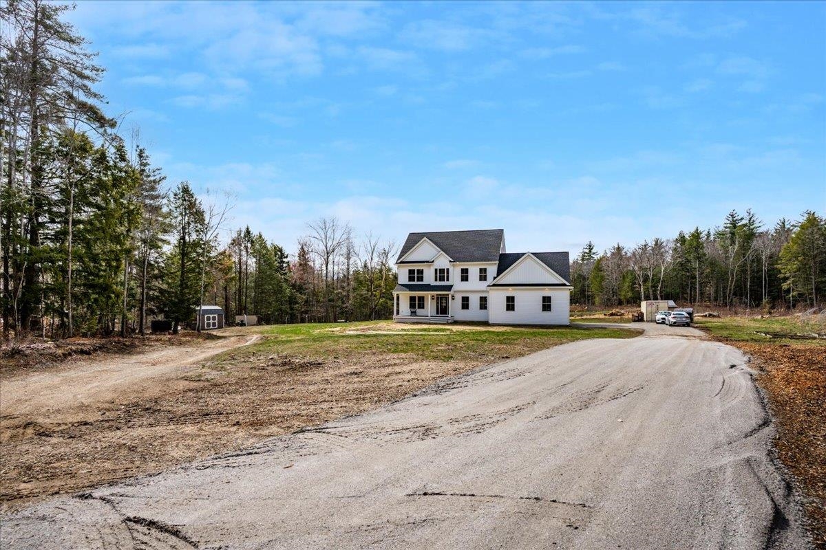 26 Meeting House Hill Road Deerfield, NH 03037 - Photo 2 of 60