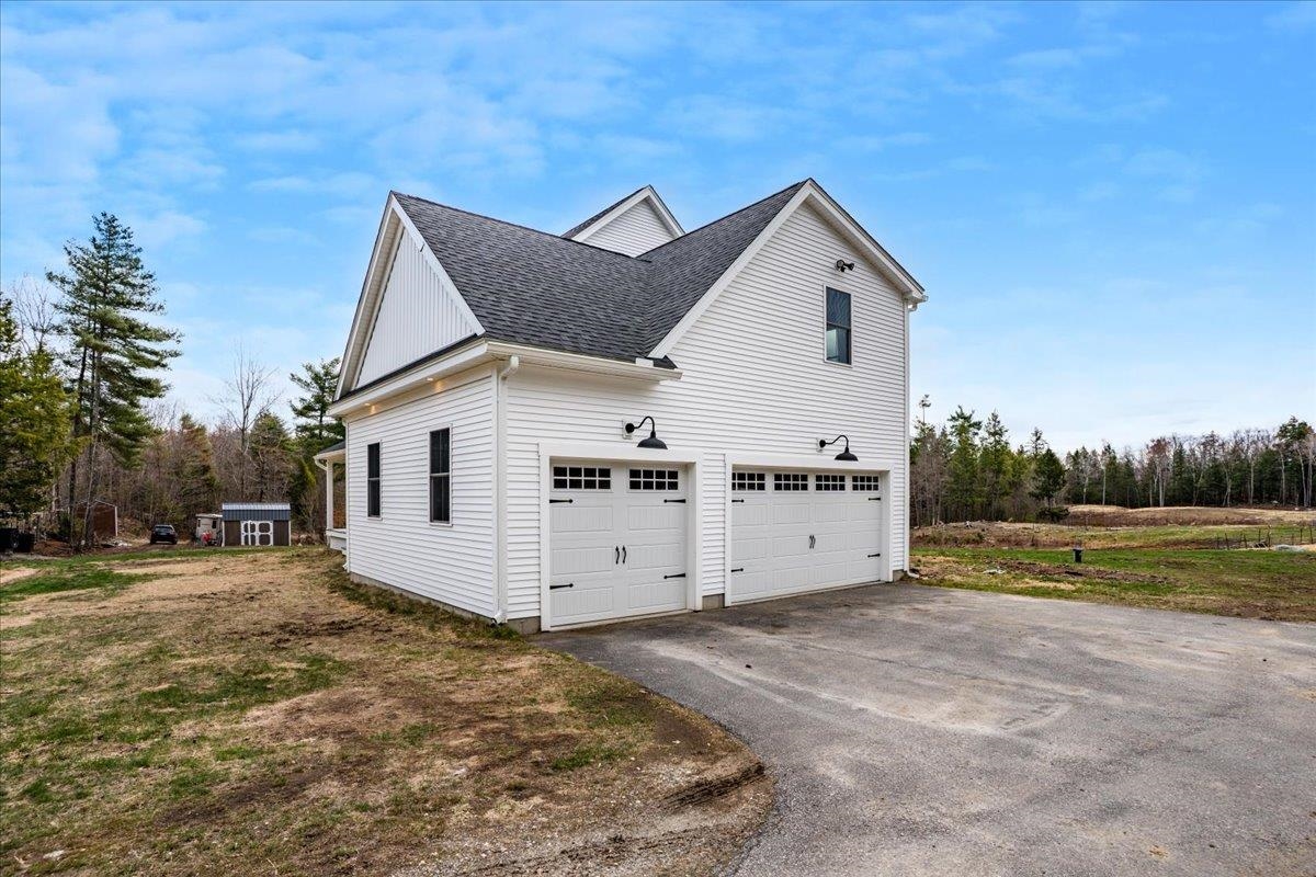 26 Meeting House Hill Road Deerfield, NH 03037 - Photo 3 of 60