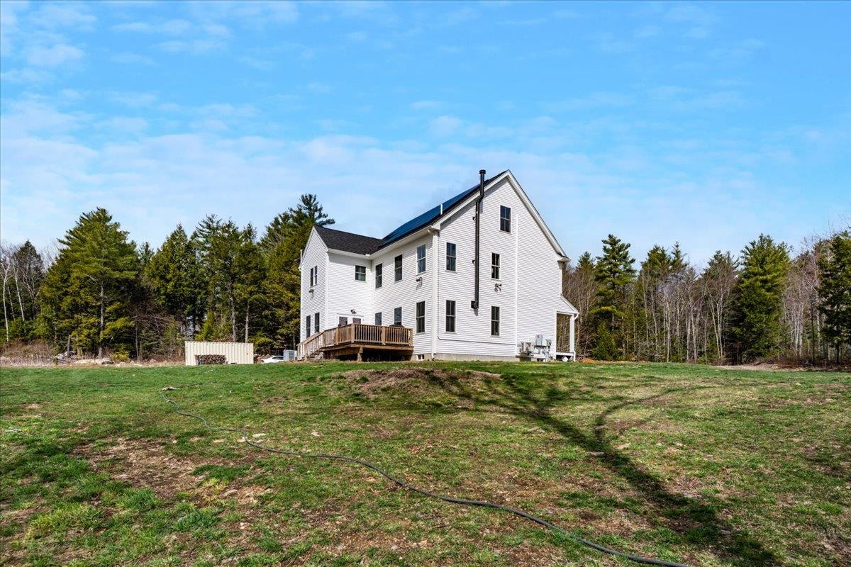 26 Meeting House Hill Road Deerfield, NH 03037 - Photo 4 of 60