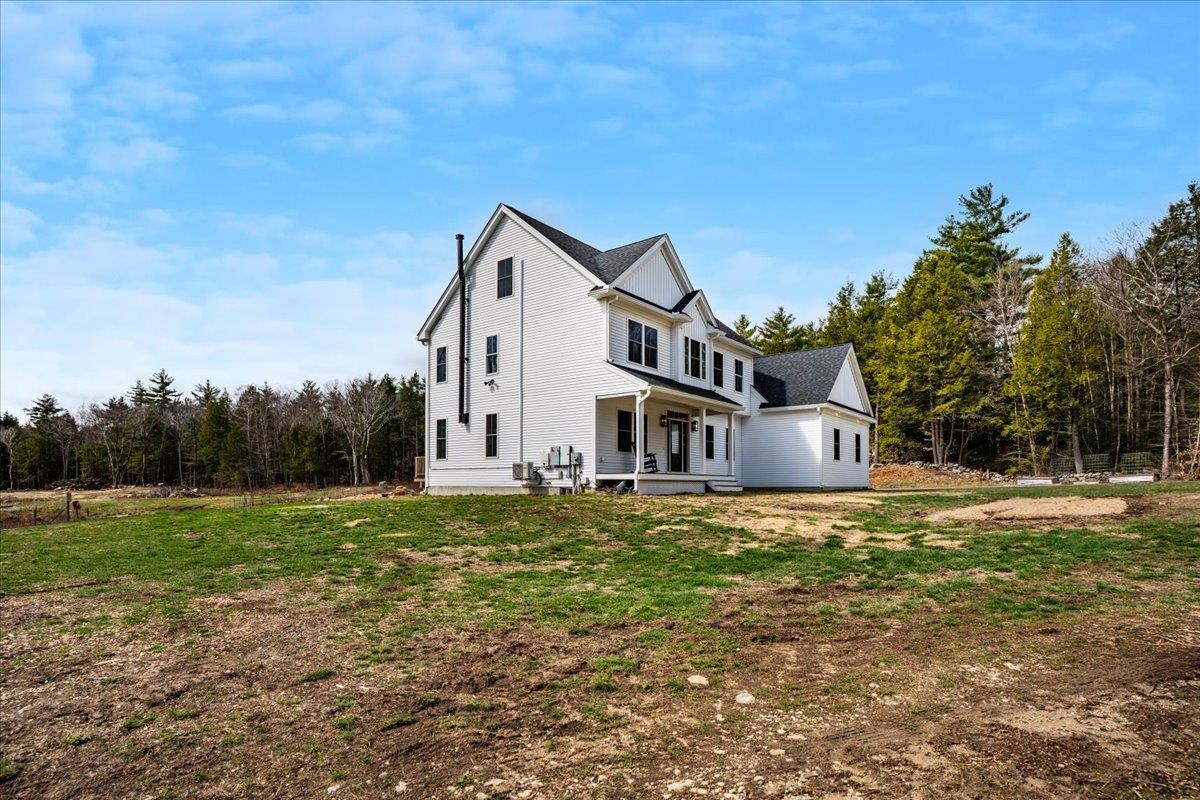 26 Meeting House Hill Road Deerfield, NH 03037 - Photo 5 of 60