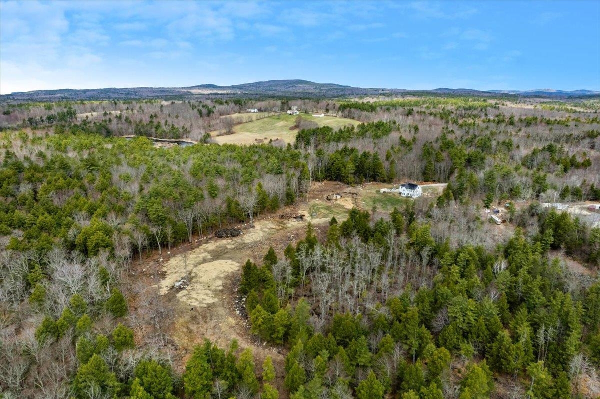 26 Meeting House Hill Road Deerfield, NH 03037 - Photo 7 of 60