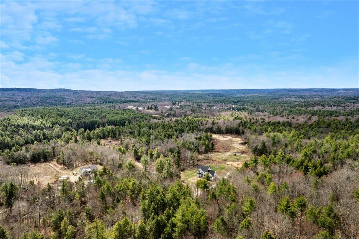 26 Meeting House Hill Road Deerfield, NH 03037 - Photo 8 of 60
