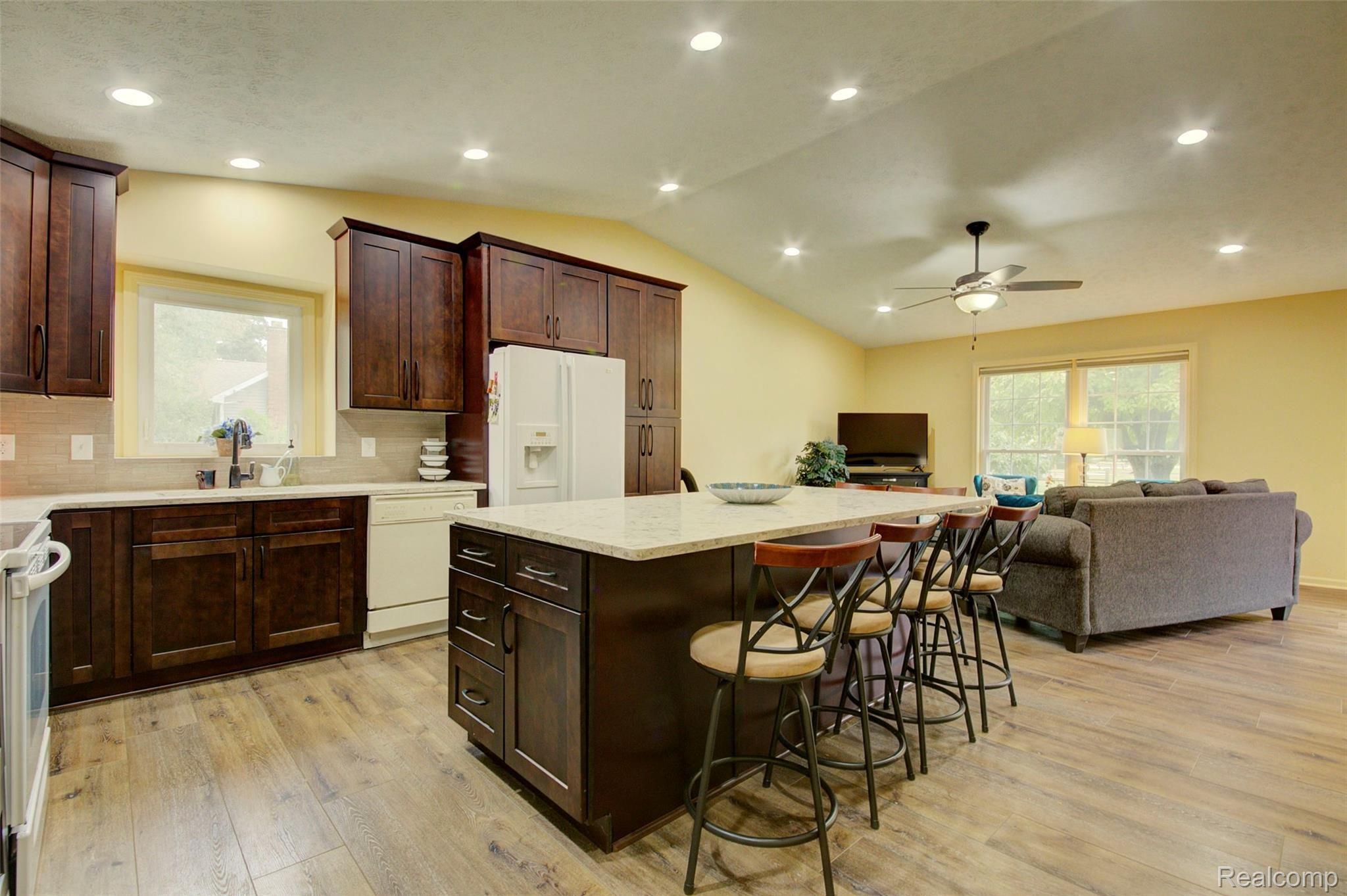 223 Byron Road Howell, MI 48843 - Photo 11 of 30 930A1770_1_2.jpg