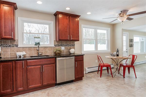 177 Old Lyman Road Chicopee, MA 01022 - Photo 11 of 30 Gallery Image 11