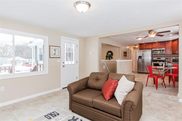 177 Old Lyman Road Chicopee, MA 01022 - Photo 5 of 30 Gallery Image 5