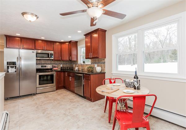 177 Old Lyman Road Chicopee, MA 01022 - Photo 9 of 30 Gallery Image 9