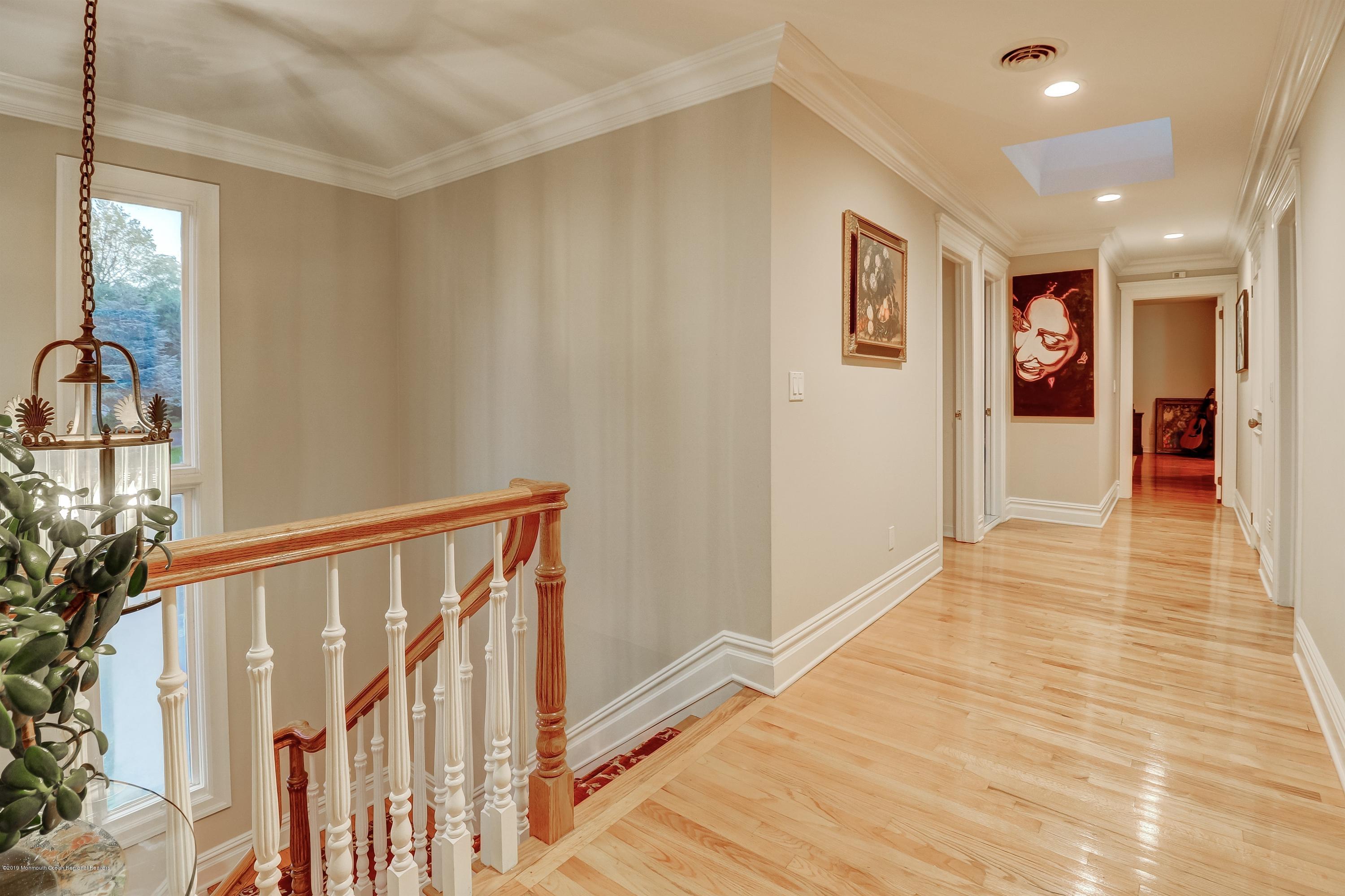 6 Fox Hunt Road Holmdel, NJ 07733 - Photo 14 of 42 017_First floor landing