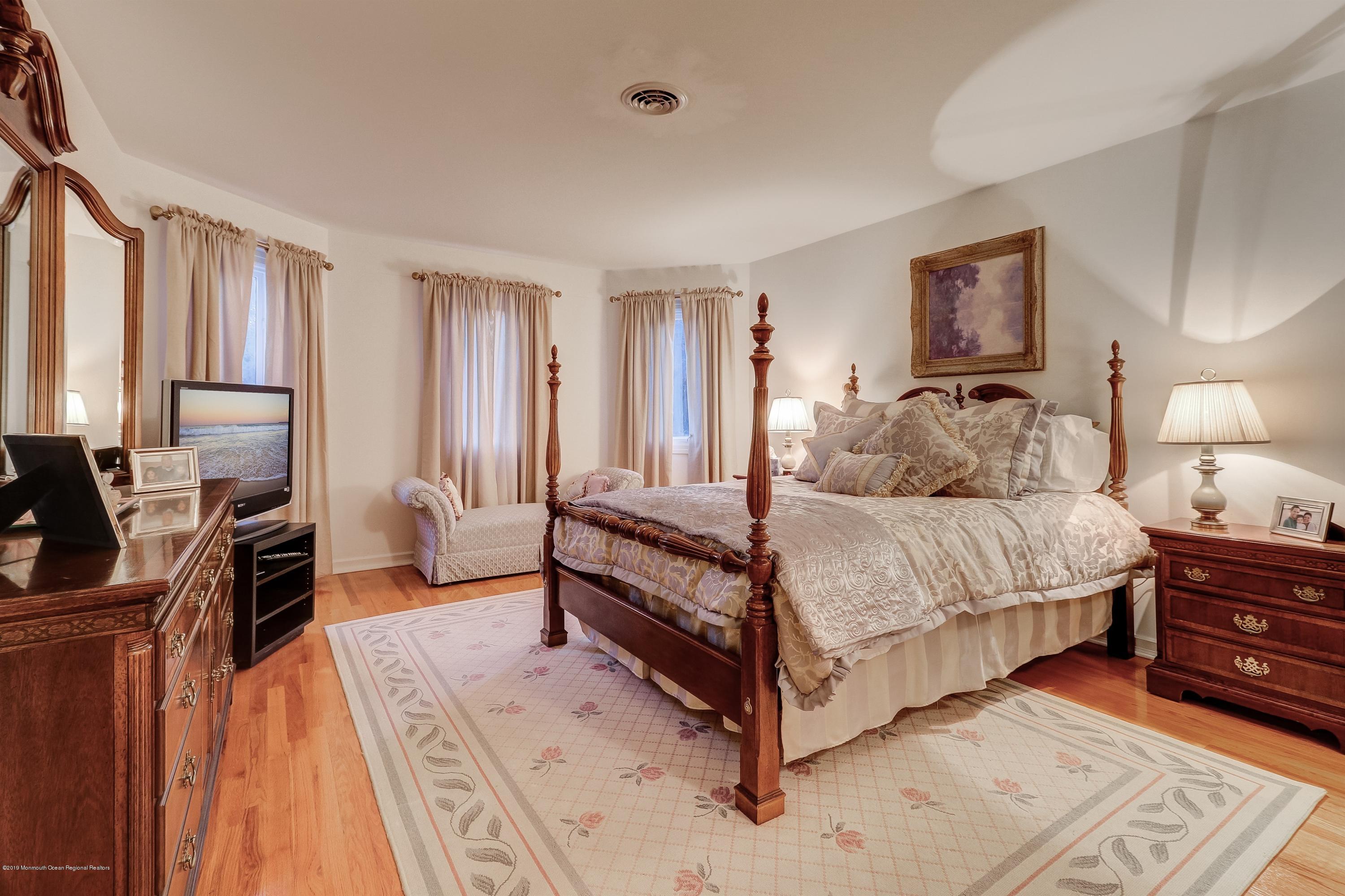 6 Fox Hunt Road Holmdel, NJ 07733 - Photo 23 of 42 026_Fourth bedroom