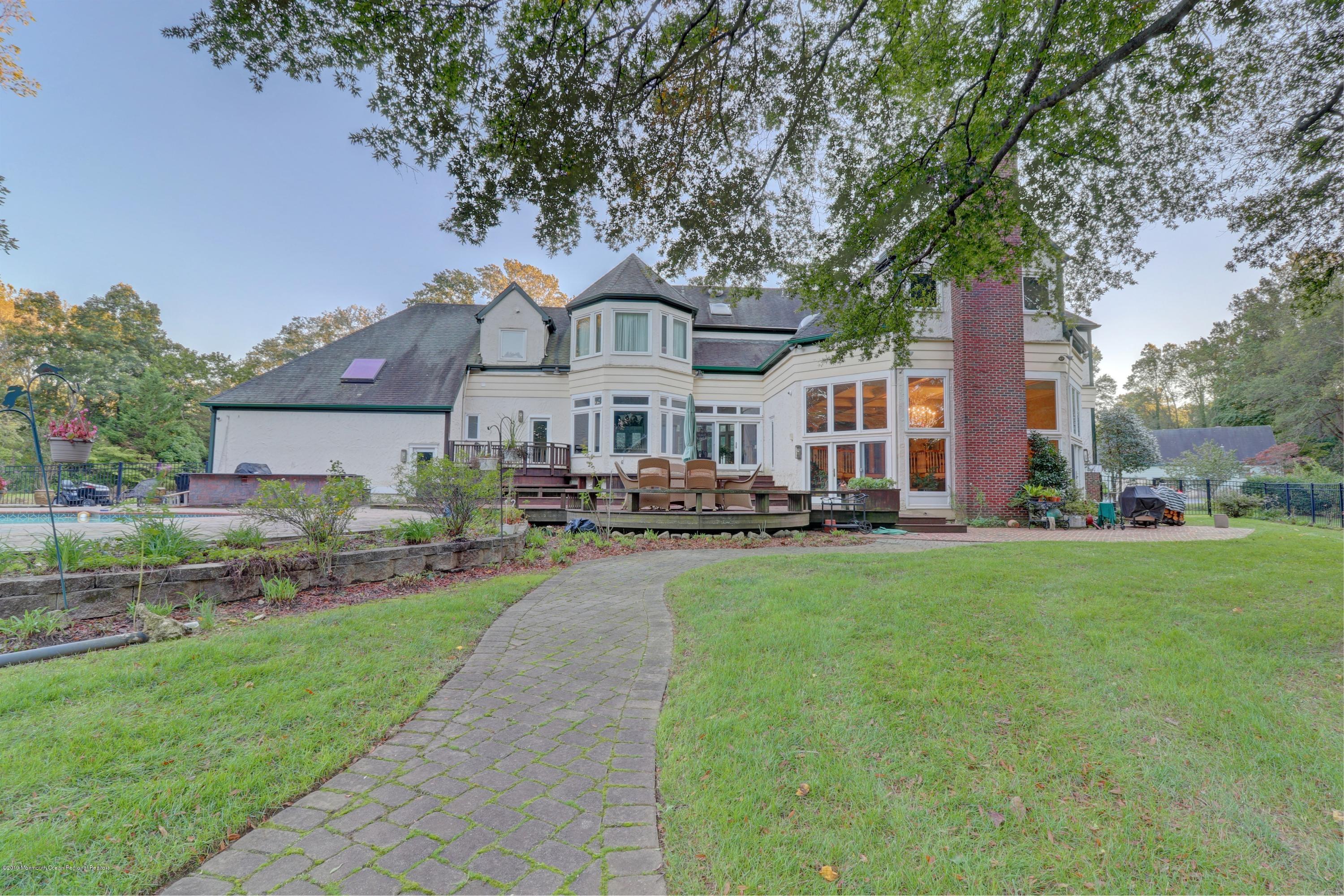 6 Fox Hunt Road Holmdel, NJ 07733 - Photo 24 of 42 027_Back of home