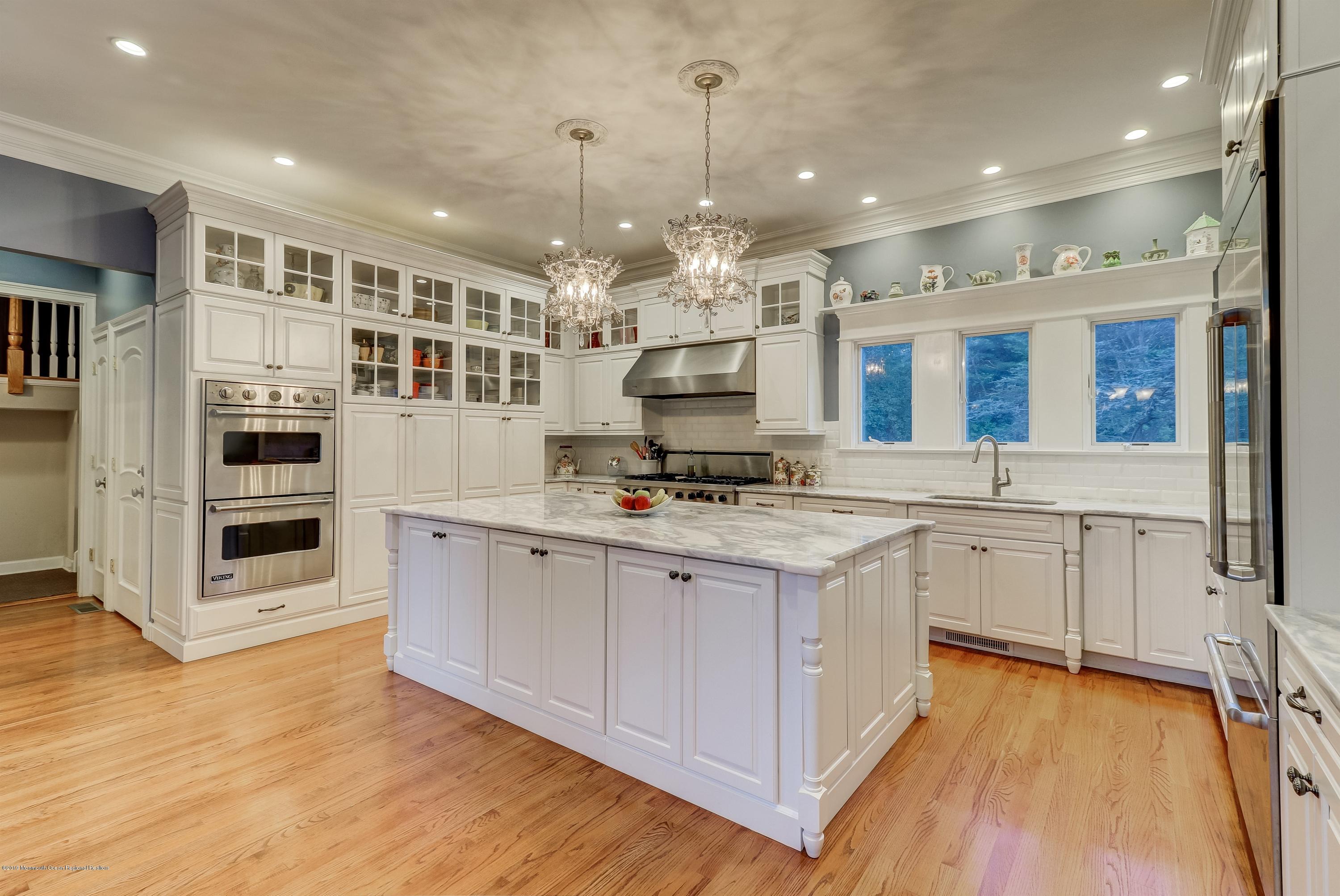 6 Fox Hunt Road Holmdel, NJ 07733 - Photo 5 of 42 008_Kitchen