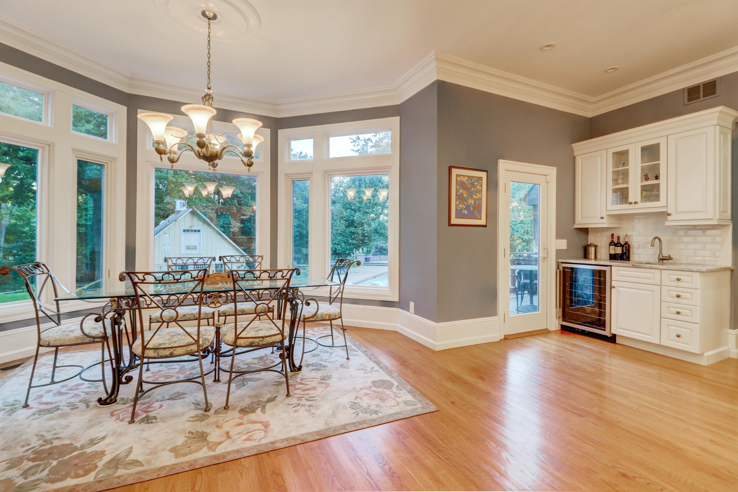 6 Fox Hunt Road Holmdel, NJ 07733 - Photo 7 of 42 010_Kitchen & Dining
