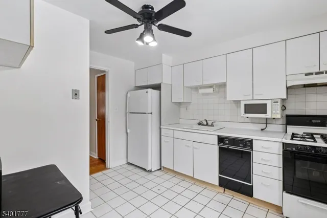 $275,000 | 445 Morris Avenue, Unit D11, Springfield, NJ 07081