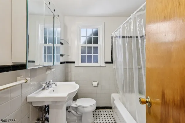 $275,000 | 445 Morris Avenue, Unit D11, Springfield, NJ 07081