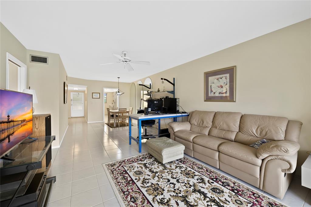 2460 Southwest 22nd Avenue, Unit 810 Delray Beach, FL 33445 - Photo 10 of 31