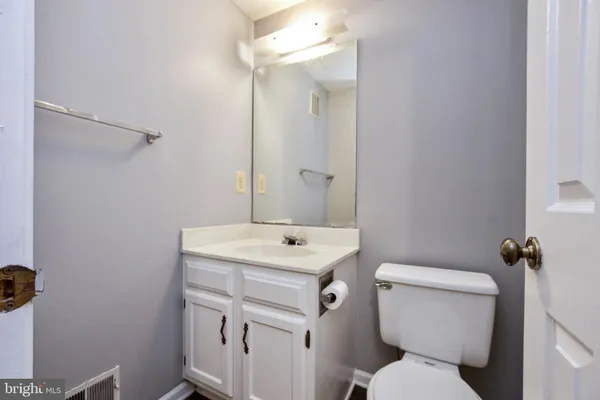 $3,000 | 1915 Belmont Ridge Court, Reston, VA 20191