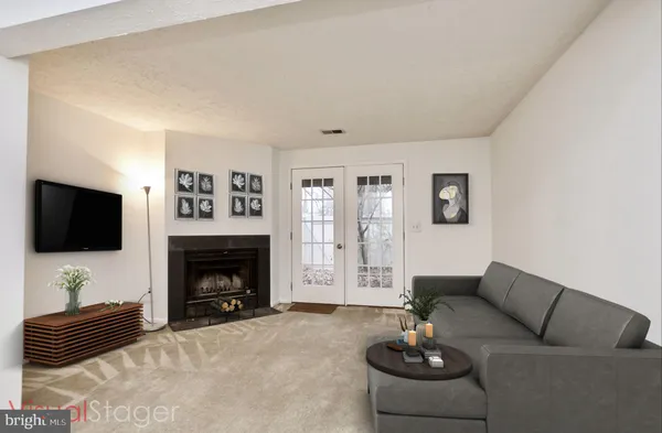 $3,000 | 1915 Belmont Ridge Court, Reston, VA 20191