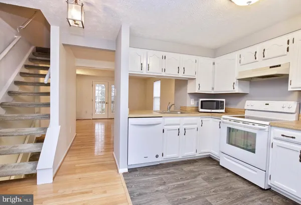 $3,000 | 1915 Belmont Ridge Court, Reston, VA 20191