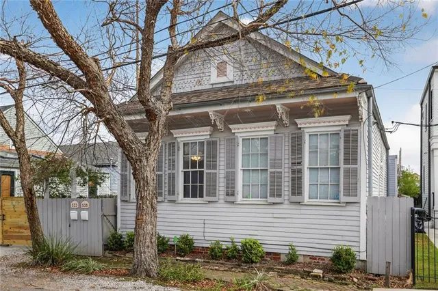 $2,700 | 533 Valmont Street, New Orleans, LA 70115