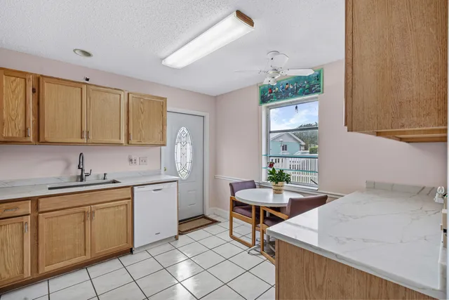 $899,000 | 4705 Holly Drive, Palm Beach Gardens, FL 33418