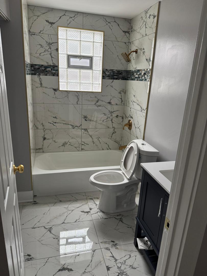 6728 South Normal Boulevard Chicago, IL 60621 - Photo 4 of 6