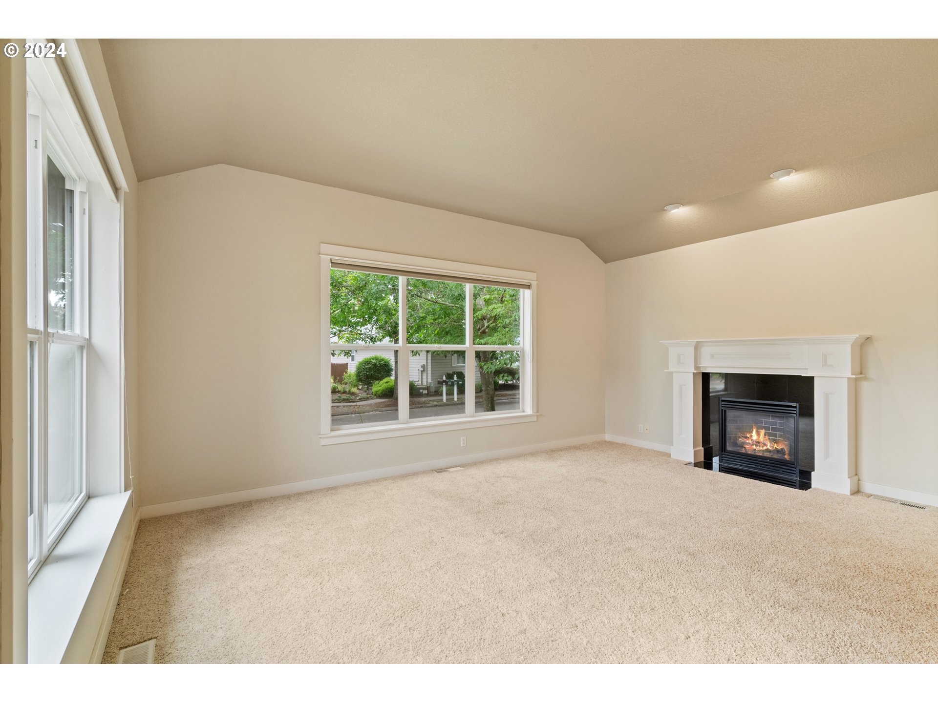 22140 Northeast Chinook Way Fairview, OR 97024 - Photo 4 of 26