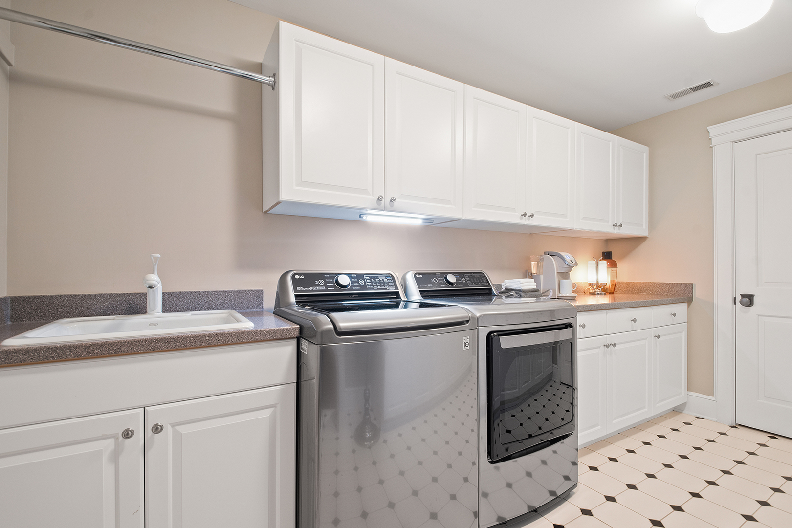 145 Moffett Road Lake Bluff, IL 60044 - Photo 37 of 56