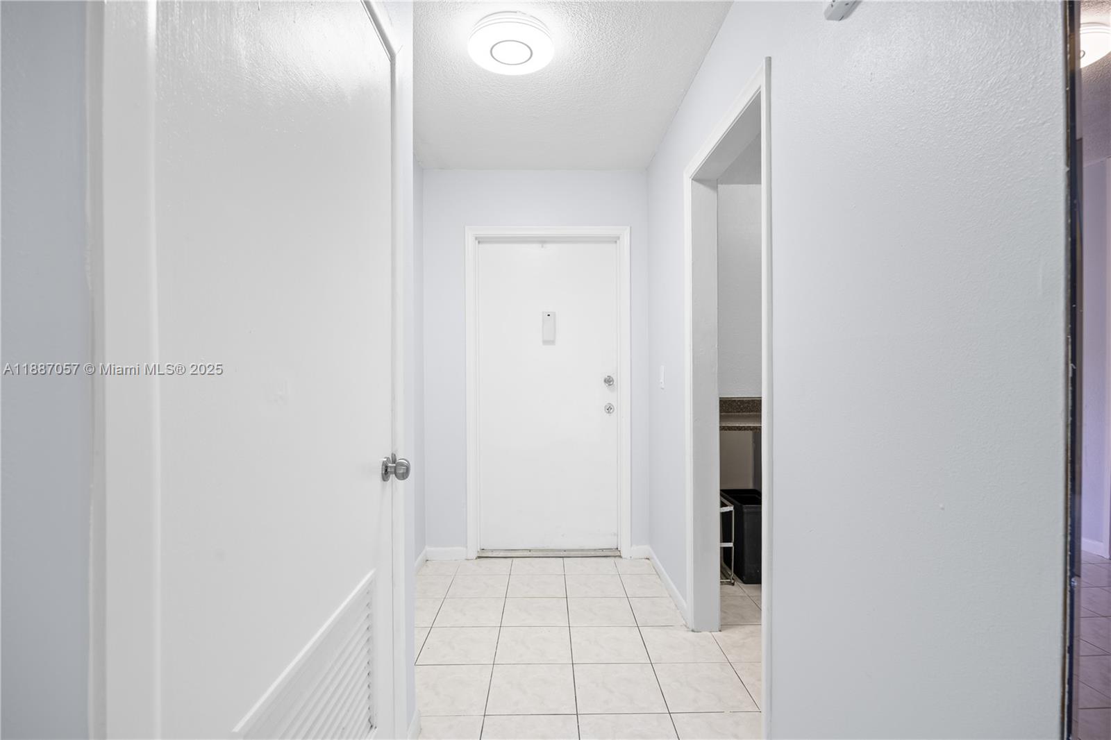 4200 Northwest 3rd Court, Unit 116 Plantation, FL 33317 - Photo 6 of 18 a view of an empty room