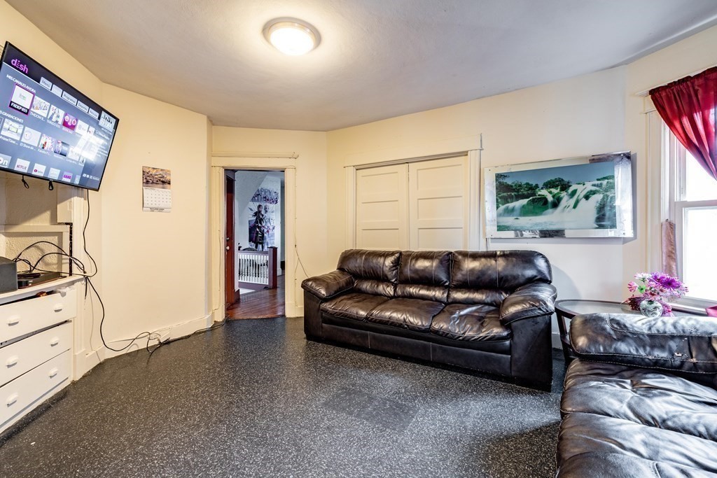 106 Massasoit Street Springfield, MA 01107 - Photo 5 of 8 Gallery Image 5