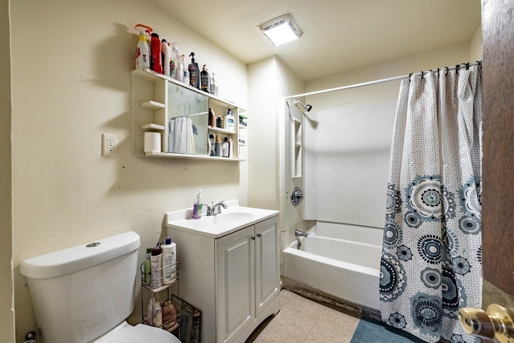 106 Massasoit Street Springfield, MA 01107 - Photo 8 of 8 Gallery Image 8