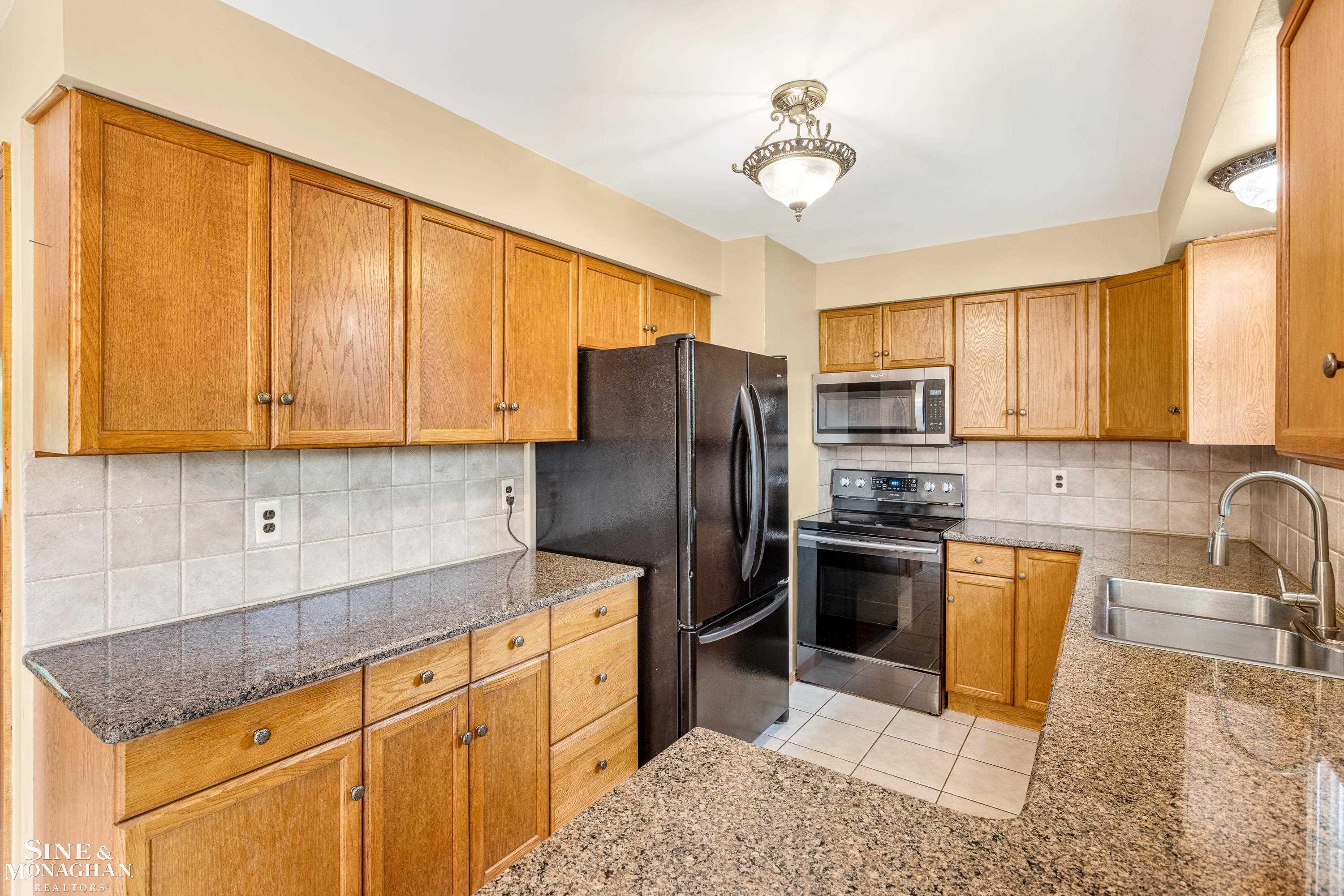 1492 Mayer Road Columbus, MI 48063 - Photo 10 of 30 50113711-9.JPG
