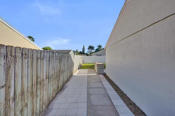 $533,900 | 5080 Little Beth Drive South, Boynton Beach, FL 33472