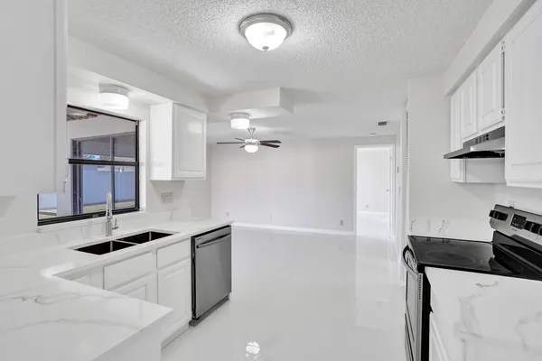 $533,900 | 5080 Little Beth Drive South, Boynton Beach, FL 33472