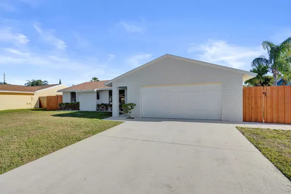 $533,900 | 5080 Little Beth Drive South, Boynton Beach, FL 33472