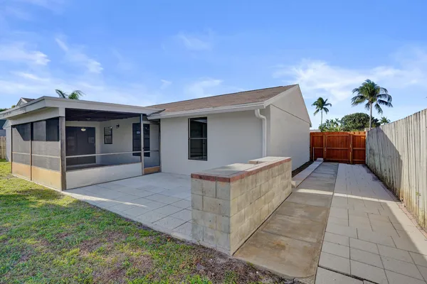 $533,900 | 5080 Little Beth Drive South, Boynton Beach, FL 33472