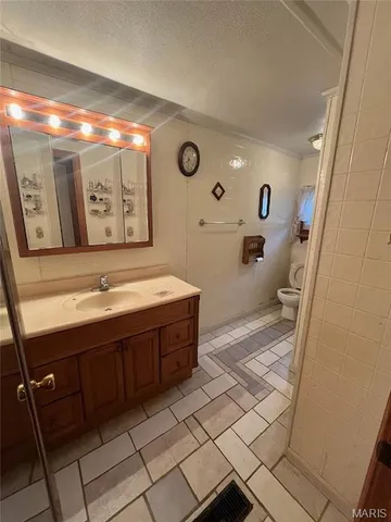 $599,000 | 28 Monroe Hills Lane, Linn, MO 65051