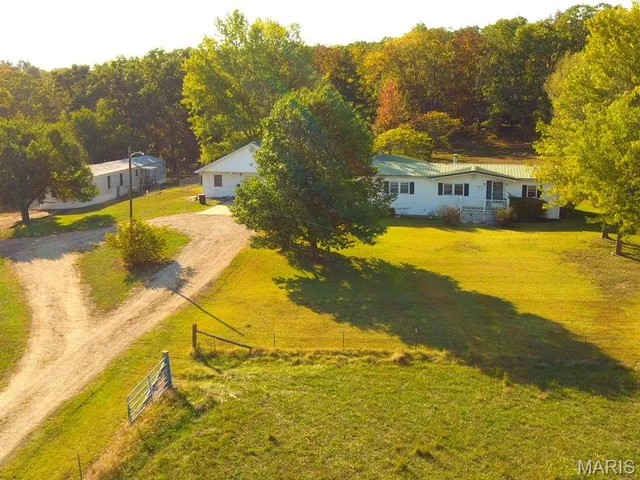 $599,000 | 28 Monroe Hills Lane, Linn, MO 65051