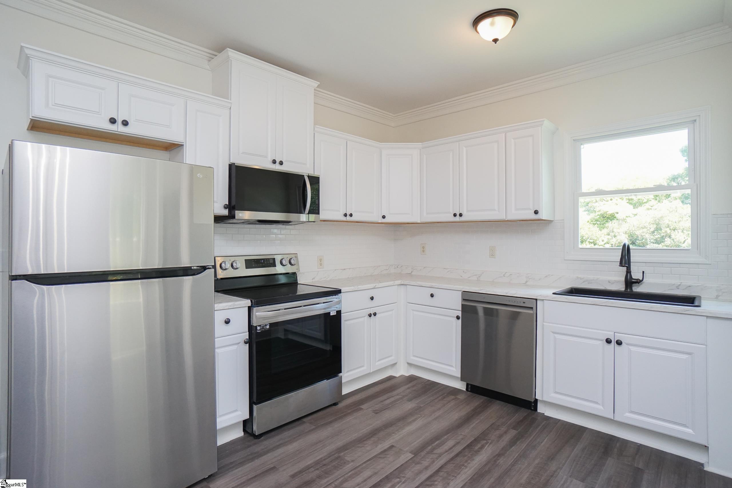 315 Conestee Road Greenville, SC 29605 - Photo 10 of 21