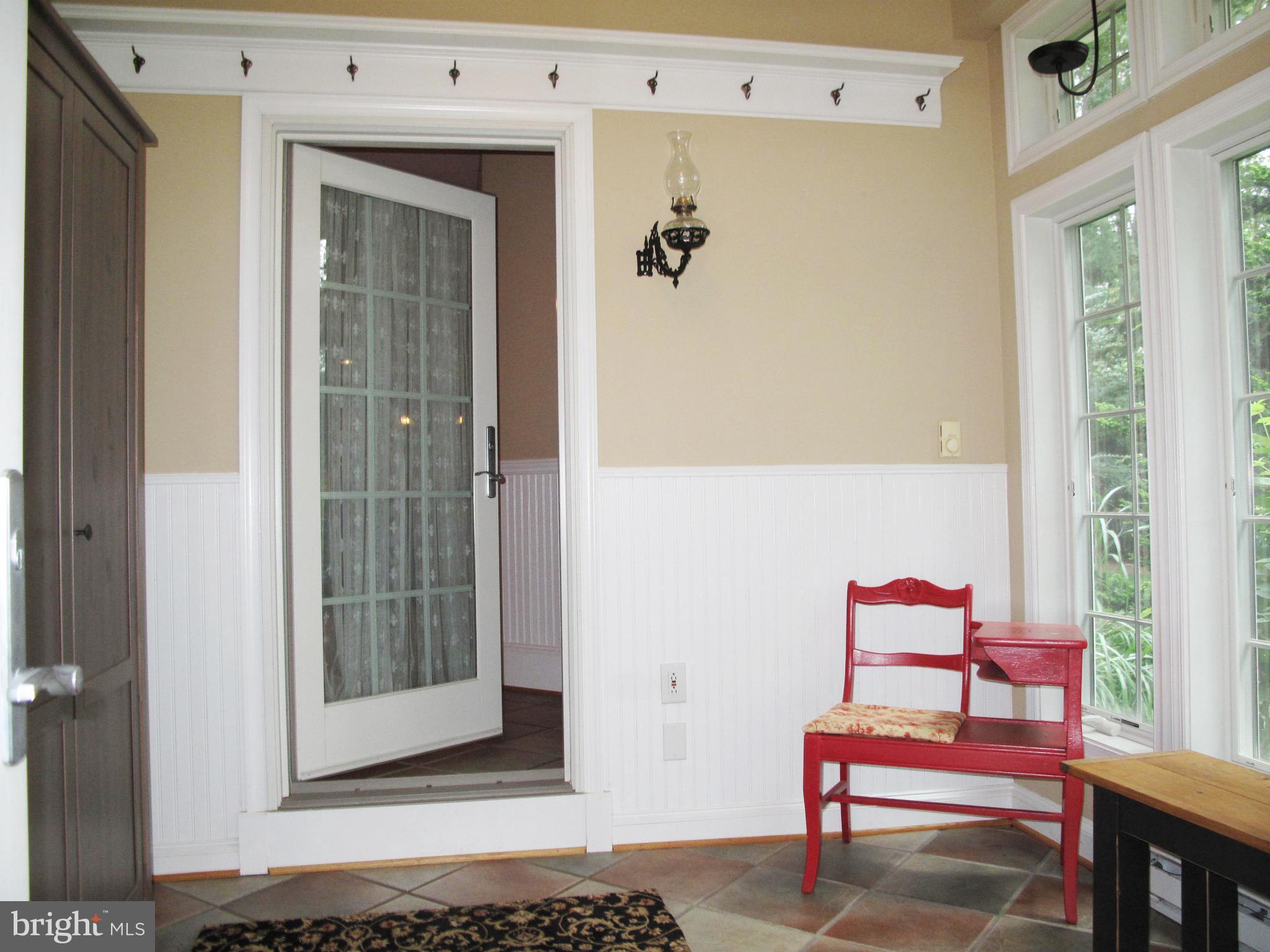 3137 Green Road White Hall, MD 21161 - Photo 8 of 29 Interior (General)