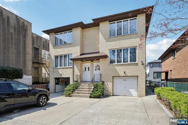 $1,650,000 | 505 3rd Street, Palisades Park, NJ 07650