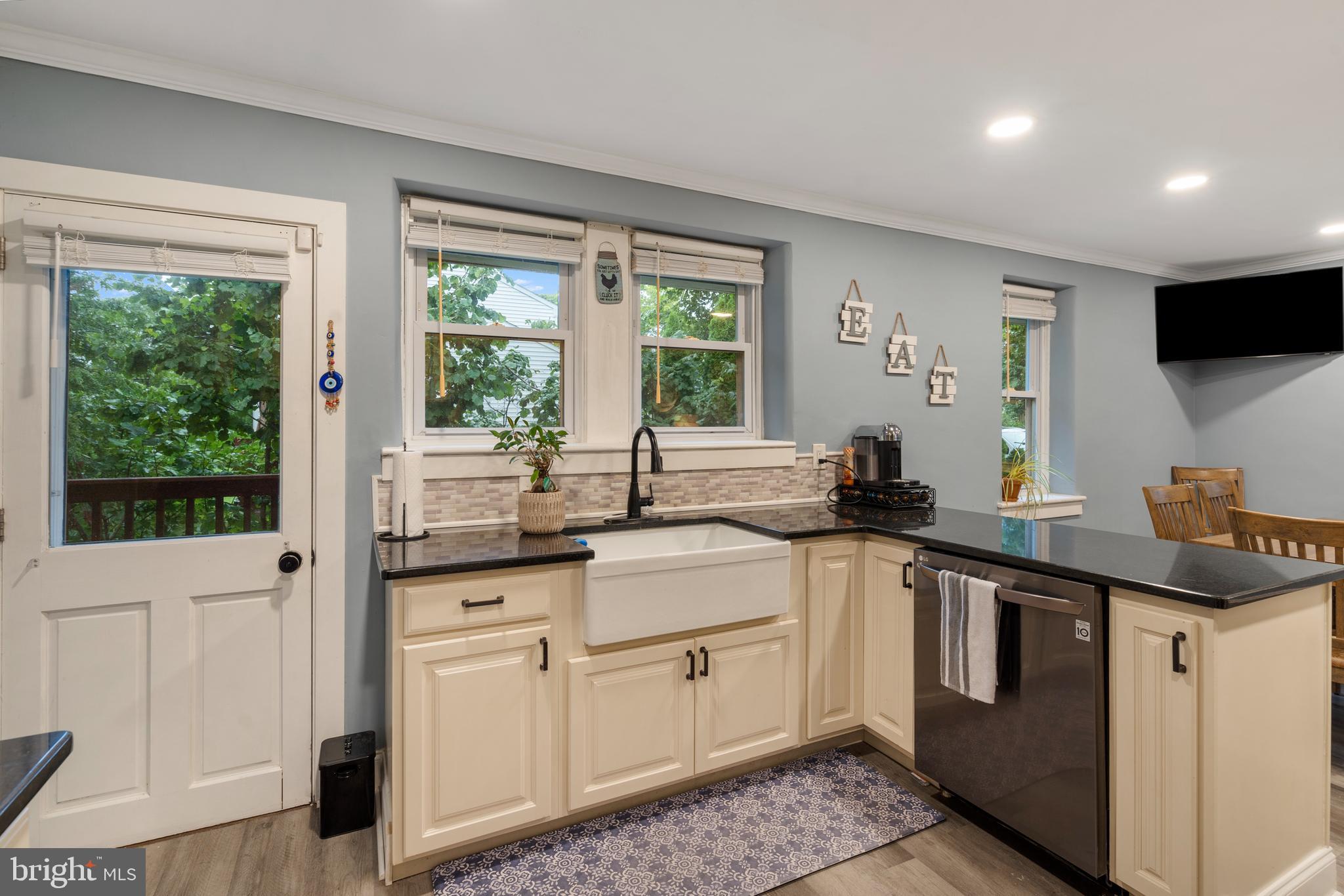 240 Madison Road Willow Grove, PA 19090 - Photo 10 of 32