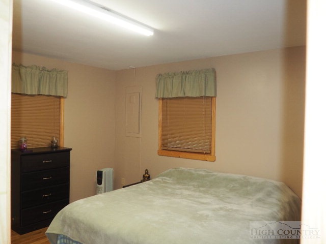 675 Ray Davis Road Lansing, NC 28643 - Photo 17 of 20