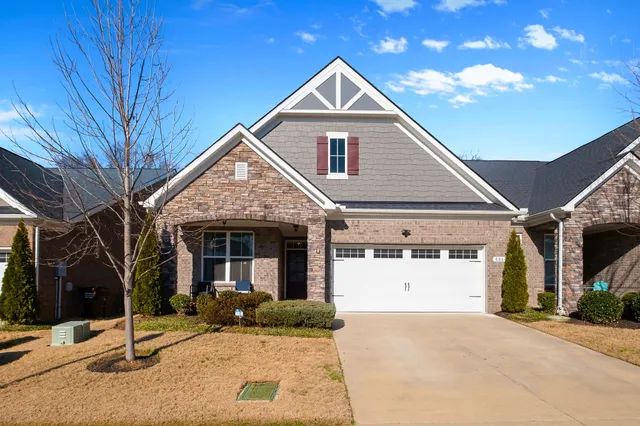 $489,900 | 806 Sunset View Drive, Hermitage, TN 37076