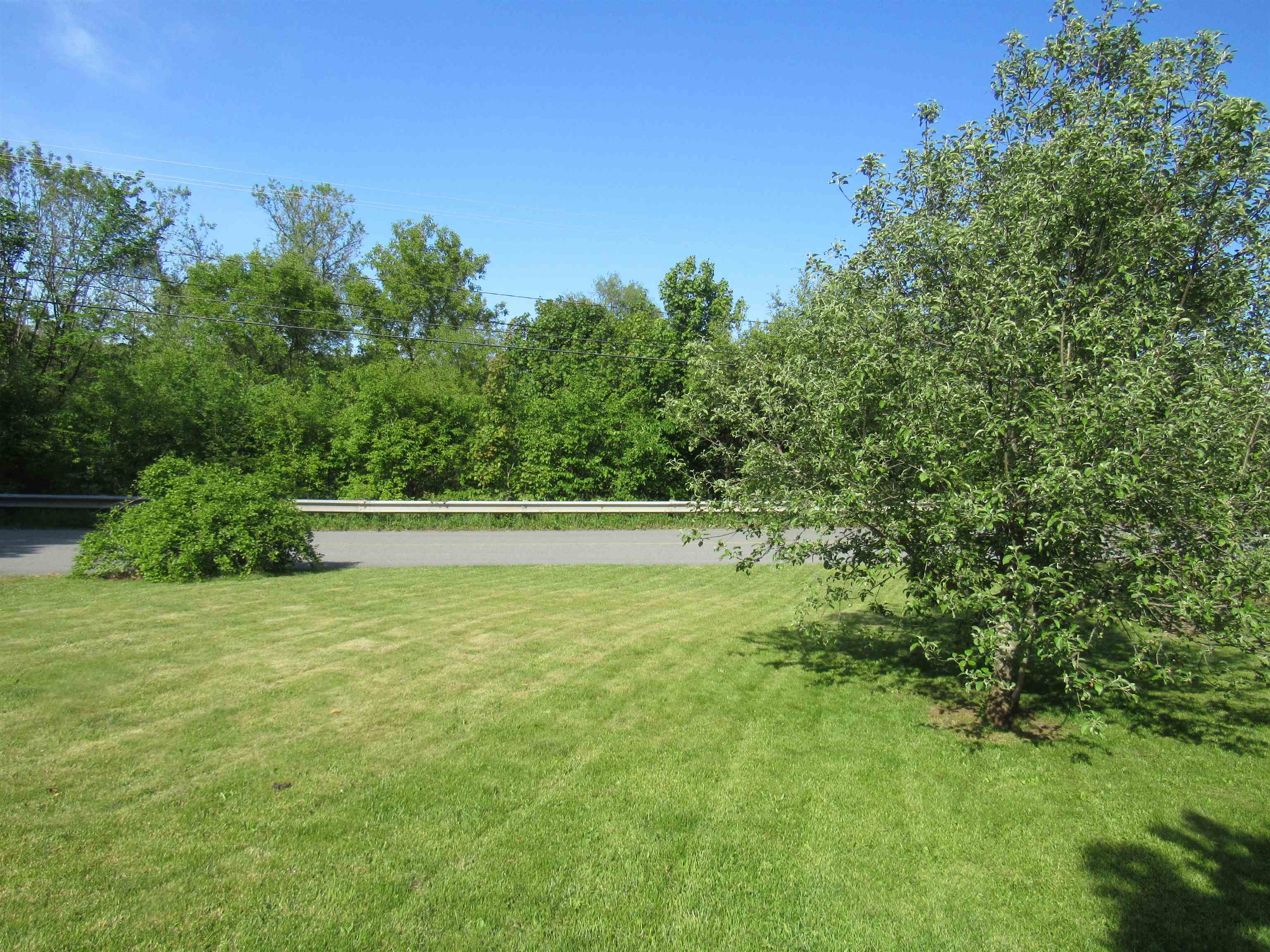77 Maple Street Orleans, VT 05860 - Photo 8 of 27