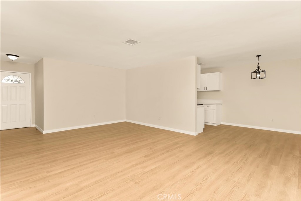 13376 Robin Court Yucaipa, CA 92399 - Photo 11 of 40 Family Room