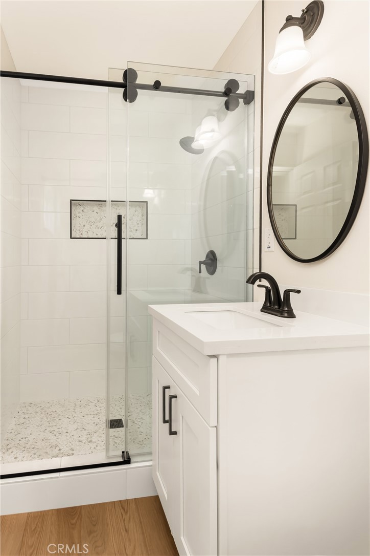 13376 Robin Court Yucaipa, CA 92399 - Photo 31 of 40 Primary Suite Ensuite Bath