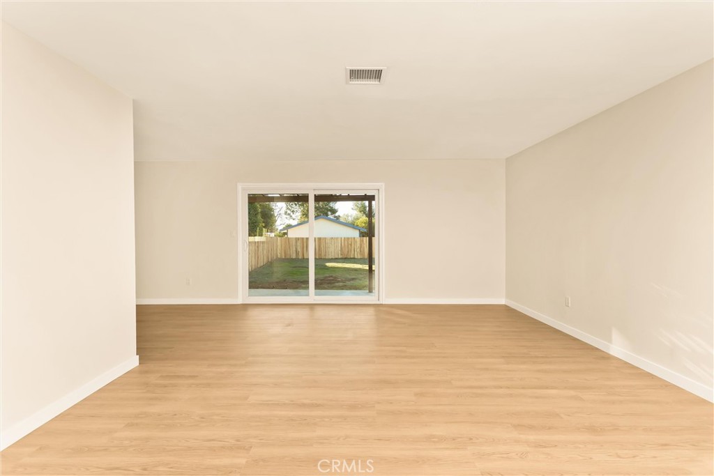 13376 Robin Court Yucaipa, CA 92399 - Photo 9 of 40 Family Room